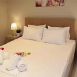 아파트 Chrissomallis *