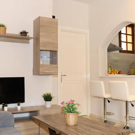 Apartamento Chrissomallis