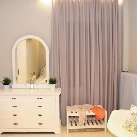 Chrissomallis Apartman *