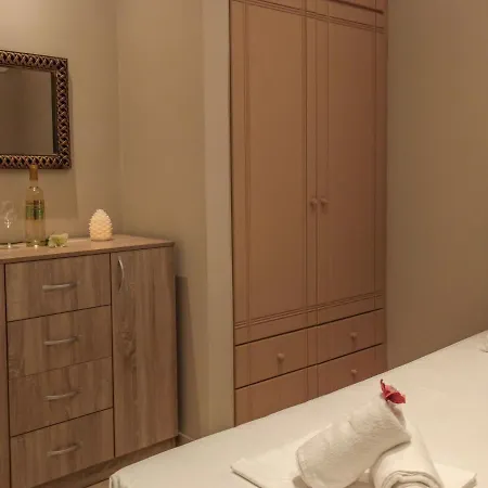 Chrissomallis Kalivia (Skiathos)