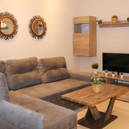 Chrissomallis Kalivia (Skiathos)