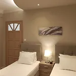 Chrissomallis Apartment *