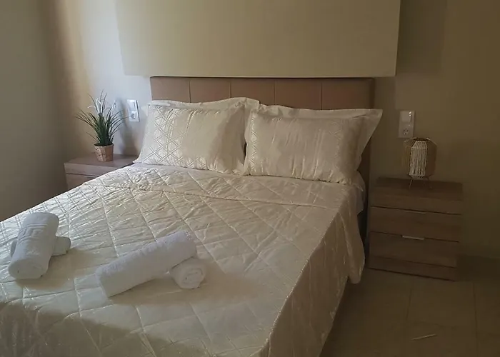 Chrissomallis Kalivia (Skiathos)