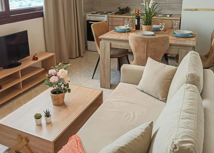 Chrissomallis Kalivia (Skiathos)