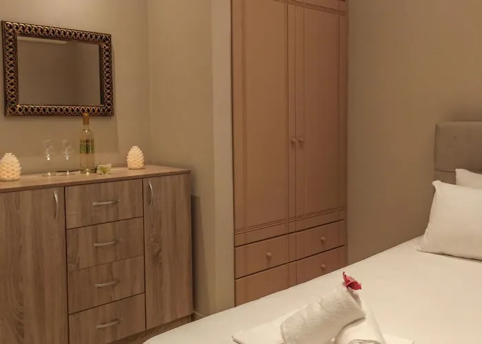 Chrissomallis Kalivia (Skiathos)